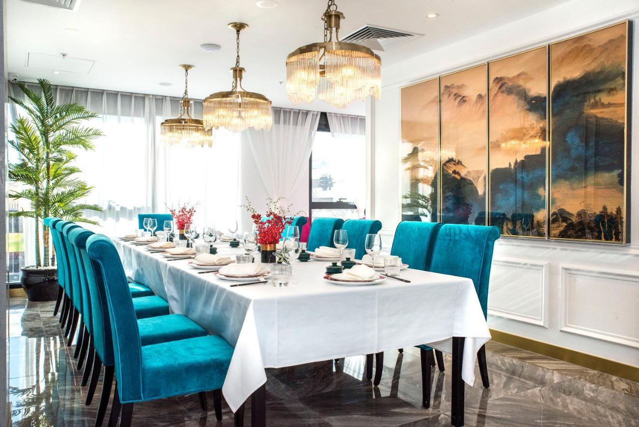 בוקס היל Art Series - The Chen מראה חיצוני תמונה The interior of the restaurant