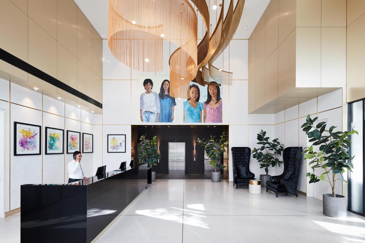 בוקס היל Art Series - The Chen מראה חיצוני תמונה The lobby of the hospital